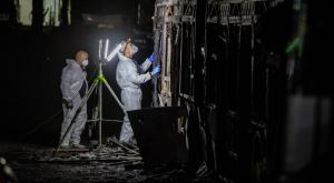 אוטובוס שנשרף בעקבות פיצוץ אמש צילום: Chaim Goldberg,Flash90 חדשות