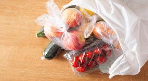 אוכל בשקית ניילון צילום: Olga Miltsova,Shutterstock כדאי לדעת