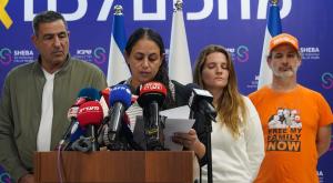 משפחת ביבס בהצהרה ראשונה לתקשורת צילום: דנה רעני חדשות