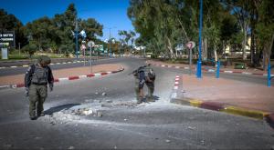 שוטרים בשדרות ב-7 באוקטובר צילום: Gili Yaari,FLASH90 חדשות