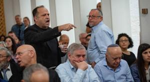 איציק בונצל מתפרץ בבג"ץ צילום: Yonatan Sindel,Flash90 חדשות