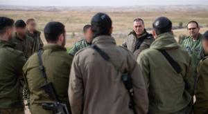 הרמטכ"ל עם הלוחמים החרדים צילום: דובר  צה"ל חדשות