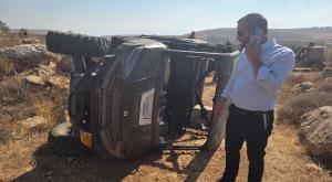 ראש המועצה בזירת הפיגוע צילום: מועצת בנימין חדשות