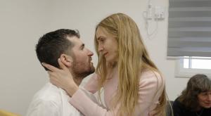 שגיא דקל חן מתאחד עם משפחתו צילום: דובר צה"ל חדשות
