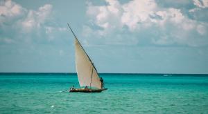 אזהרת מסע ליעד האהוב צילום: Adam Rhodes UK,Shutterstock חדשות