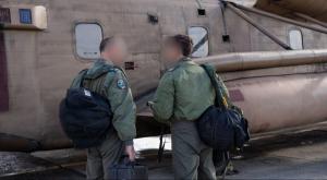 טייסי המסוק שהביאו את החטופות צילום: דובר צה"ל חדשות