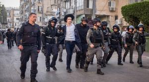 הפגנת חרדים נגד גיוס צילום: Oren Ziv,Flash90 חדשות
