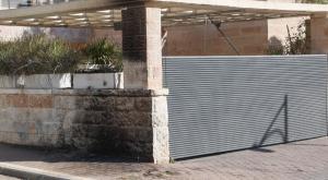 זירת ההצתה בנווה אילן צילום: Oren Ben Hakoon,Flash90 חדשות