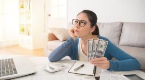 מערכת היחסים המורכבת עם כסף | צילום: PR Image Factory,Shutterstock כסף