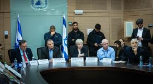 ועדת החוץ והבטחון צילום: Yonatan Sindel,Flash90 פוליטי