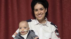 אילה ובנה הקטן צילום: דוברות מד״א חדשות