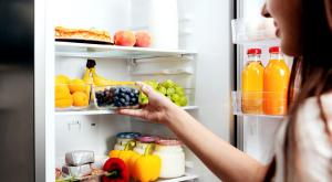 ארבעה דברים שאסור להכניס למקרר צילום: Olena Ivanova,Shutterstock לייף סטייל