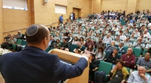 "פולנים רבים סייעו לרצח יהודים". בנט בתמונת ארכיון צילום: דוברות שר החינוך חדשות
