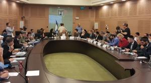 הדיון בוועדה על רפורמת הייבוא המקביל צילום: דוברות הרבנות הראשית חדשות