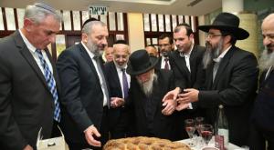 הרב שלוש ואריה דרעי צילום: פלאש 90. יעקב כהן חדשות