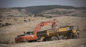ארכיון. עבודות באום אל חיראן צילום: פלאש 90. הדס פרוש חדשות