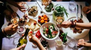 ארוחת ראש השנה צילום: shutterstock צרכנות