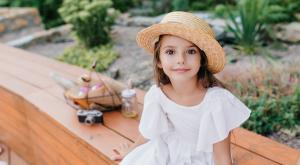 בגדים לבנים לחגים צילום: shutterstock אופנה