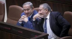 נתניהו וליברמן בימים אחרים צילום: Yonatan Sindel/Flash90 חדשות