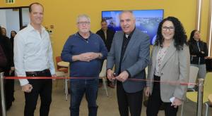 פרופ' תמר רז נחום נשיאת המכללה פרופ עמי מויאל יור ותת פרופ' דודי שוורץ צילום: באדיבות מכללת עזראלי טכנולוגיה