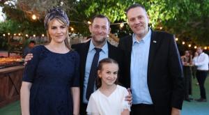 משפחת דגן ומיקי זהר צילום: פופולינה ברנז'ה