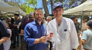 ראש המועצה ישראל גנץ וח"כ ביסמוט צילום: דוברות בנימין התיישבות