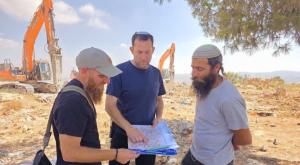 מתכננים את הישוב צילום: רועי חדי חדשות