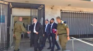 דרעי בביקור בכלא 10 צילום: דוברות ש"ס דעות