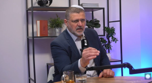 ח"כ אביחי בוארון באולפן כיפה צילום: כיפה חדשות