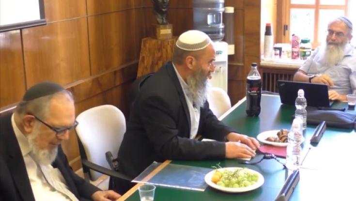 מדוע מותר לגייר קטינים גם ללא אמם? צפו בהסבר של הרב רא"ם הכהן