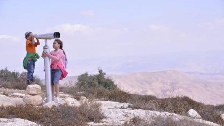 יהודיה out מעיינות בשומרון in