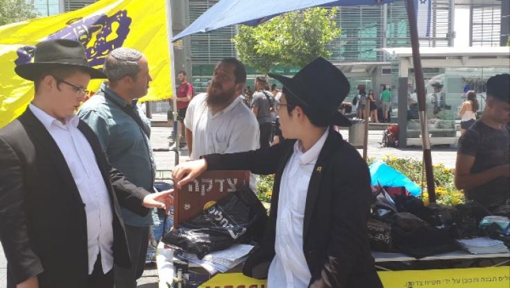 בעל דוכן תפילין נקנס. ברקת ביטל את הדו"ח