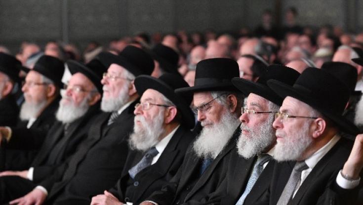 השתתפו בסקר: האם אתם מקשיבים לרבנים גם בסוגיות אקטואליה?