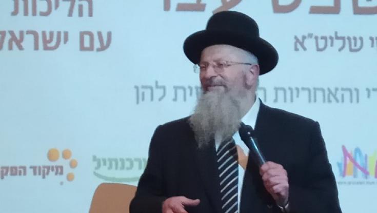 מחר: תפילה עולמית למלחמה בנגיף הקורונה  בהובלת הרבנים הראשיים