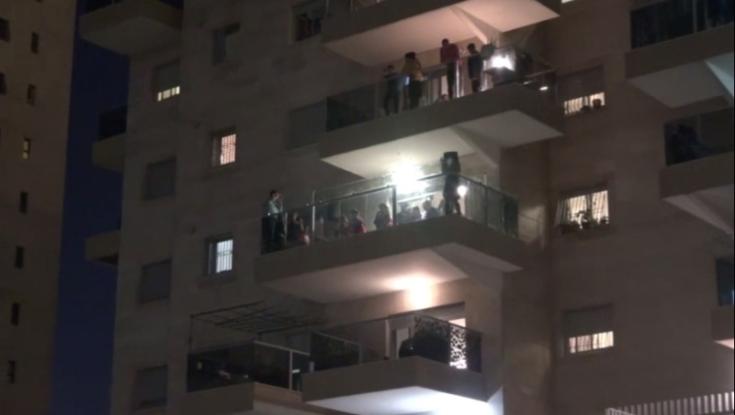 שבירת השגרה שמסירה את הכיסויים  - הרהורים במוצאי ליל הסדר וראשון של פסח.