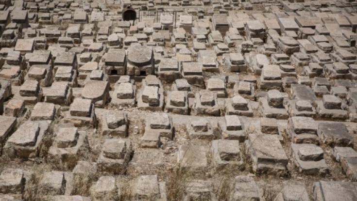 החידה היומית 2:  האם אתם מזהים מי הדמות?