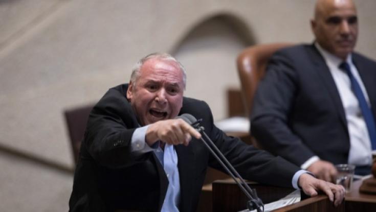 "מי שיעבור על החוק - יישב בבית סוהר"