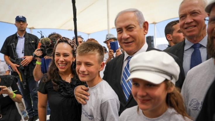 קולט עלייה: נתניהו נפגש עם עולים חדשים בשדה התעופה