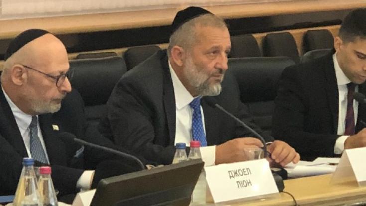 דרעי נגד המקלט למשפחה מחוף השנהב: "פסק דין בעל השלכות קשות"