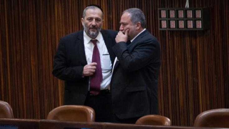 דרעי לא מאמין לליברמן: "מטרפד כל התקדמות במו"מ לאחדות"