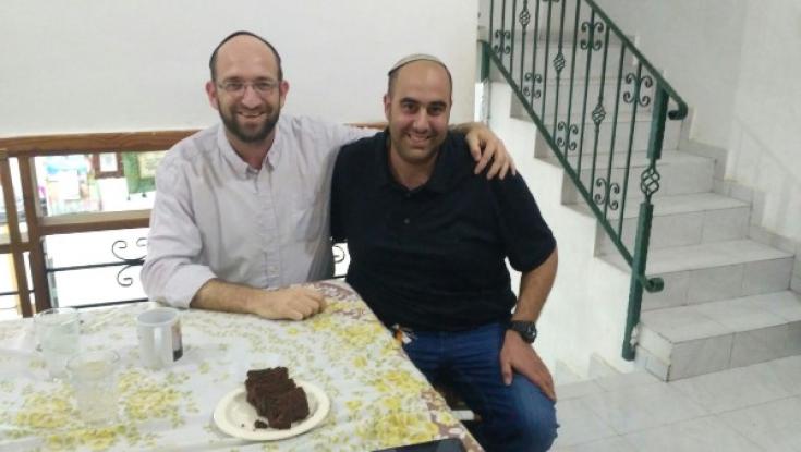 ערב פסח: מפגש מרגש בין הרב שכמעט מת לפרמדיק שהצילו