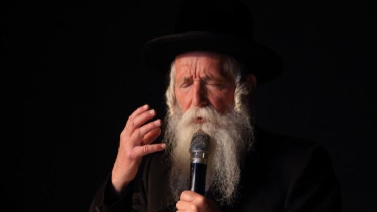 כיצד נשיקה במצח הובילה לבניית מוסד חינוך לבנות?