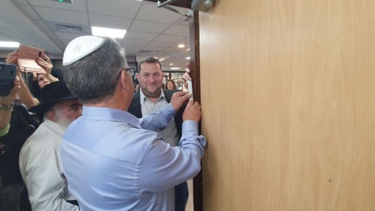 לאחר חצי שנה: נחנכו משרדי הנהלת מפעל אלון במקום הפיגוע בברקן