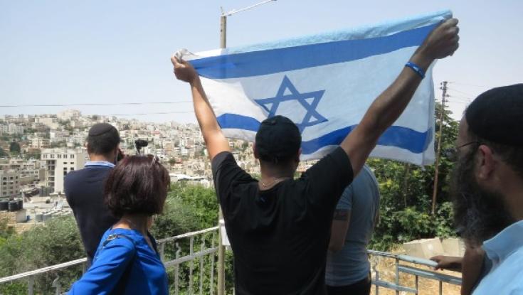 צפו: כיצד התקבל אלאור אזריה בחברון?