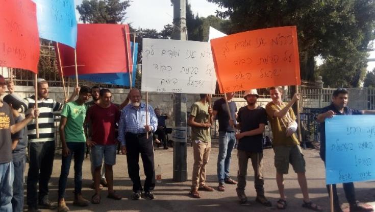 צפו: הרב אלי סדן במפגן תמיכה בנתניהו