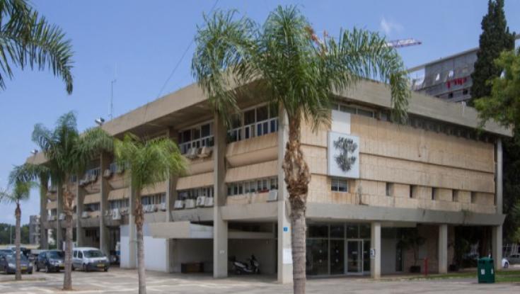 בצל המשפט נגדו: ראש עיריית חדרה הושעה מתפקידו לחצי שנה