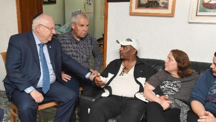 "נשבר ליבי": ריבלין ניחם את משפחות הנרצחים