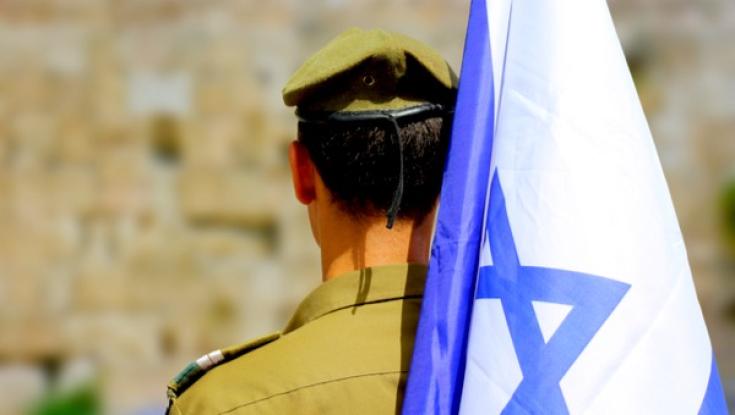 האזינו: יונתן רזאל בשיר לזכר 13 לוחמי גדוד נחשון