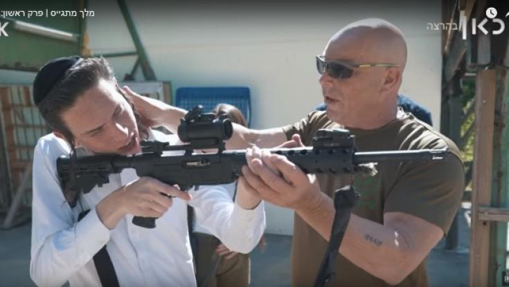 צפו: מלך זילברשלג יורה לכל הכיוונים