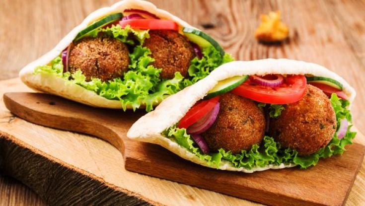 צפו: יובל כרמי , מוכר הפלאפל שאיבד את פרנסתו בגלל הקורונה, מדבר